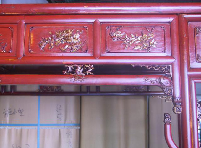 04 Antique Poster Bed 1